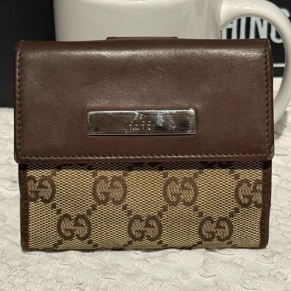 Vintage Gucci Brown and Beige Wallet
